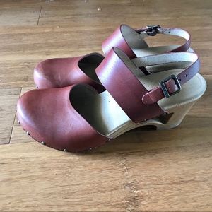 COPY - Dansko Thea clog In brown